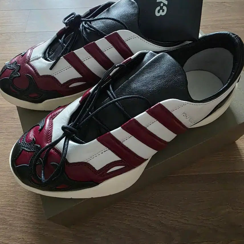 [BUNJANG] Y-3 Regu 2002 Sneakers / Y-3 REGU 2002  270