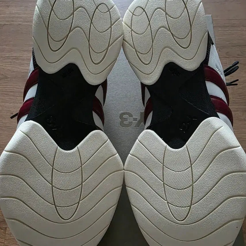 [BUNJANG] Y-3 Regu 2002 Sneakers / Y-3 REGU 2002  270