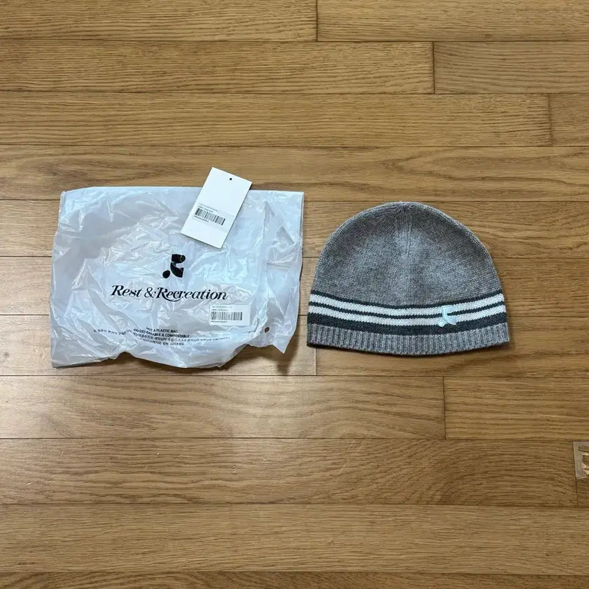 [BUNJANG] Rest & Recreation Gray Beanie / [OS] 레스트앤레크레이션 비니 그레이