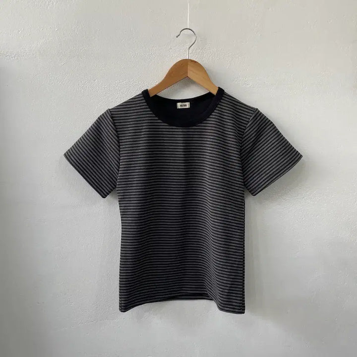 [BUNJANG] Striped Short-Sleeve T-Shirt / 새상품 스트라이프 단가라 반팔티