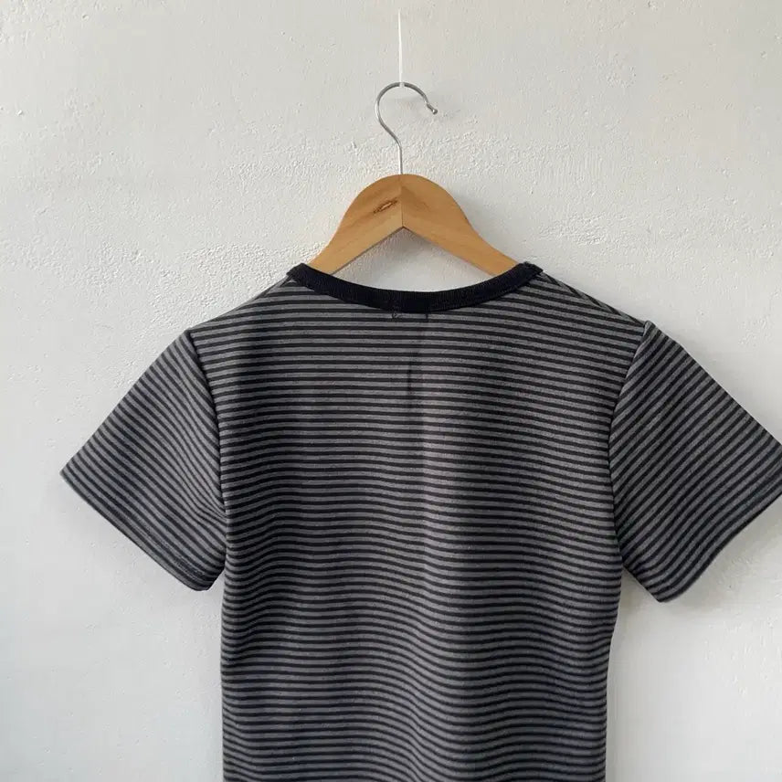 [BUNJANG] Striped Short-Sleeve T-Shirt / 새상품 스트라이프 단가라 반팔티