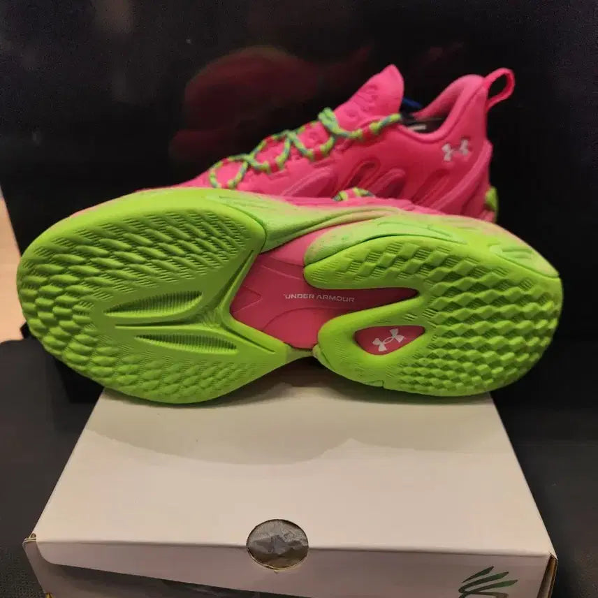 BUNJANG] Under Armour Curry 13 AP Pink/Green Sneakers / 언더아머