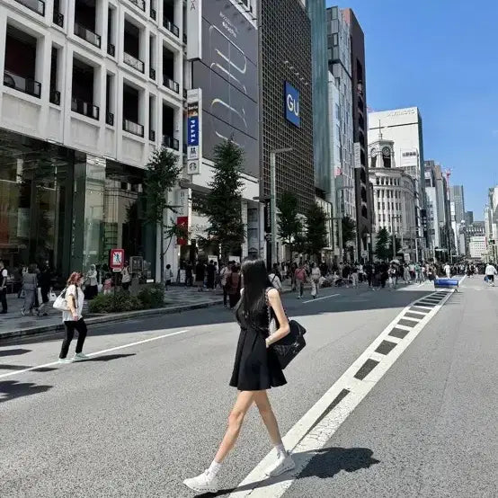 [BUNJANG] G-use Black Flare Mini Dress / G-use) 검정색 플레어 미니 원피스