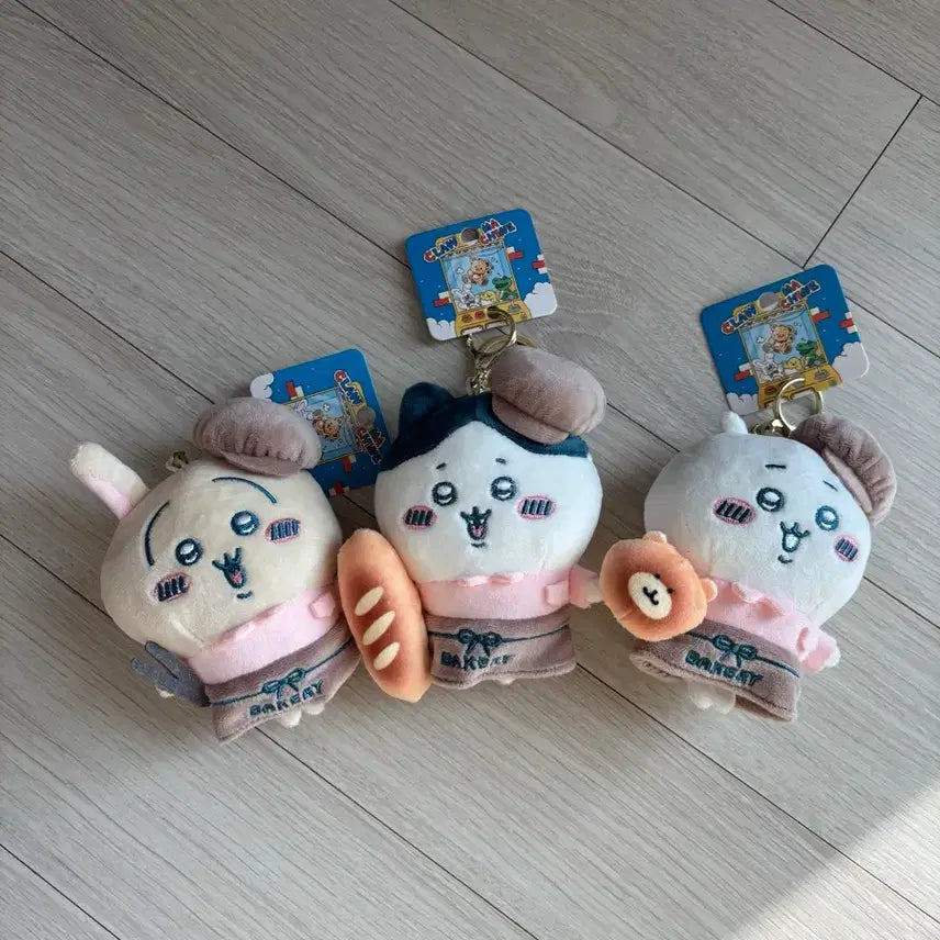 [BUNJANG] Chikawa Bakery Clerk Doll Keyring / 새상품 치이카와 베이커리 점원 인형키링