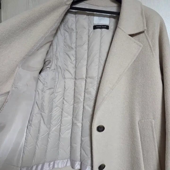 [BUNJANG] VISIT Ivory Long Handmade Coat / VISIT 아이보리 핸드메이드 롱코트