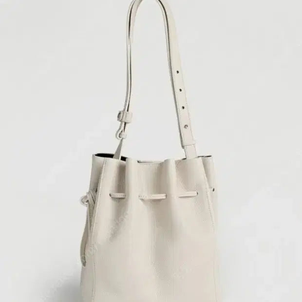 [BUNJANG] Abonne Judd Bag Ivory Bucket Bag / 르아보네 저드백 아이보리