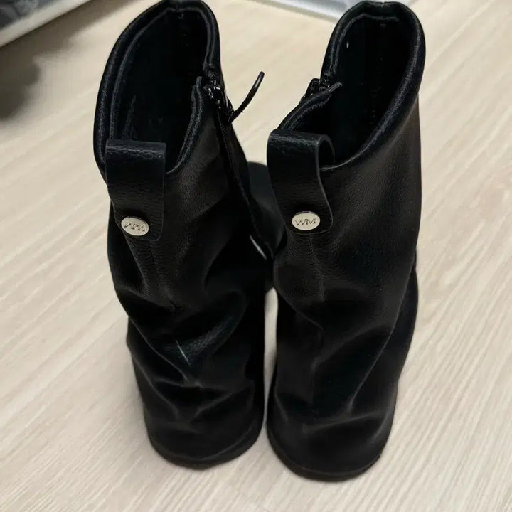 [BUNJANG] WOON Bambi Boots + Margot Microstuds Bag Set / WOON 부츠 + 스터드백