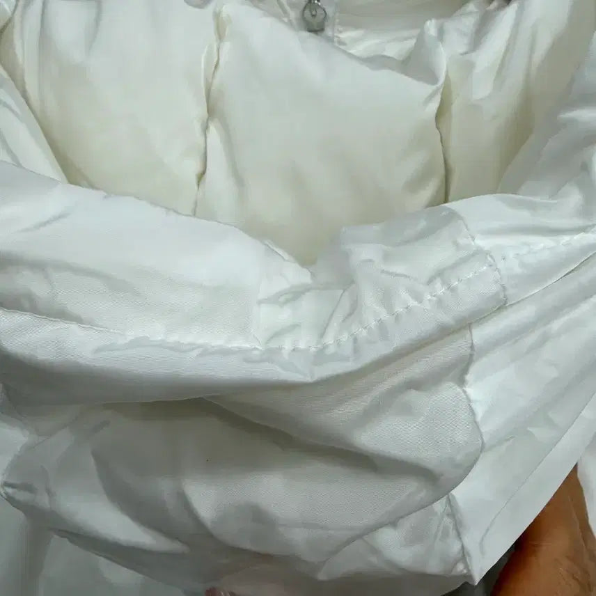 [BUNJANG] White Short Padded Jacket / 여성 숏패딩