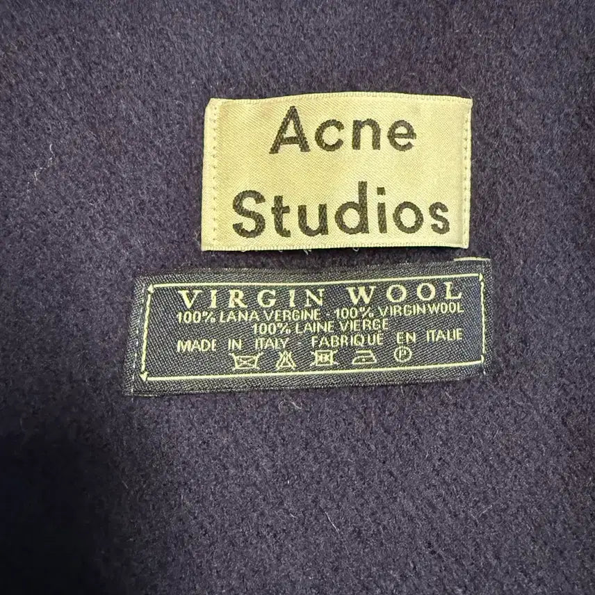 [BUNJANG] Acne Studios Navy Scarf / 아크네 스튜디오 머플러 네이비