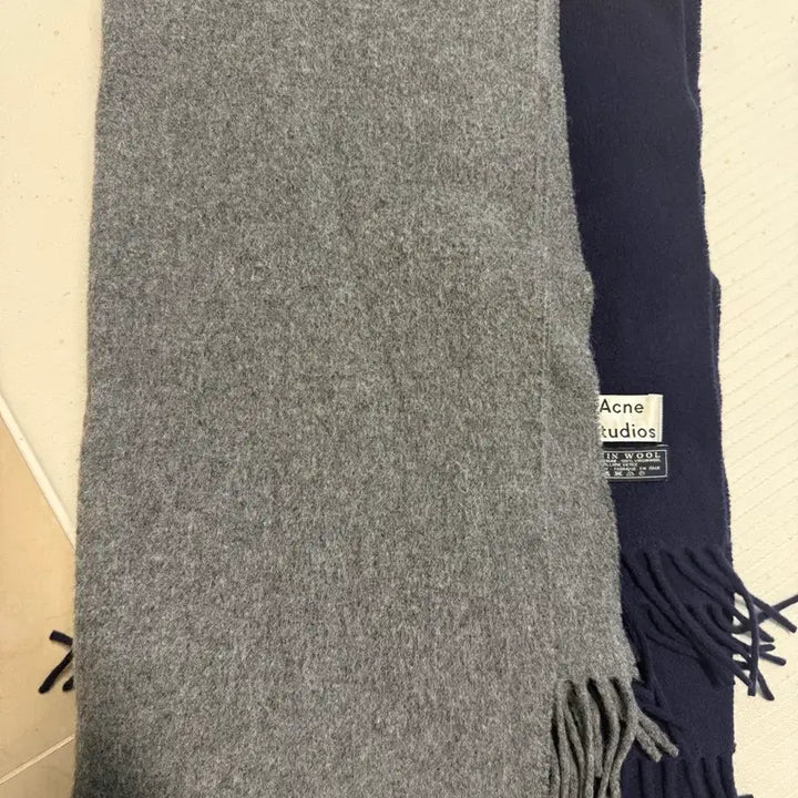 [BUNJANG] Acne Studios Navy Scarf / 아크네 스튜디오 머플러 네이비