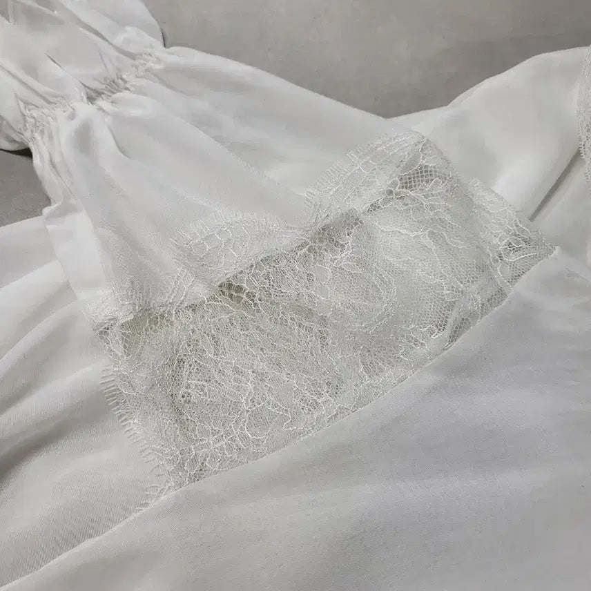 [BUNJANG] Lenibon Blouse (Size 44-55) / 레니본 블라우스 44~55