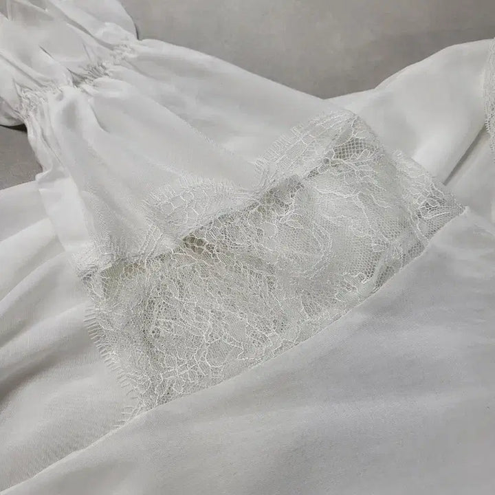 [BUNJANG] Lenibon Blouse (Size 44-55) / 레니본 블라우스 44~55