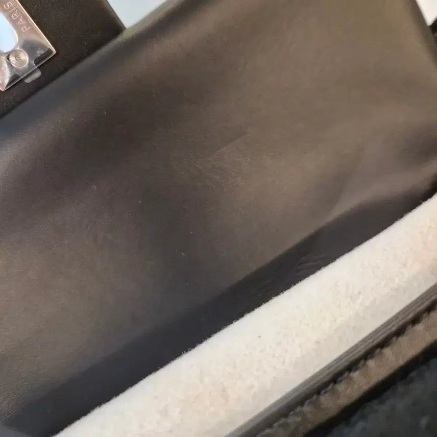 [BUNJANG] Chanel Quilted Leather Chain Belt Bag / [새상품 정품]샤넬 퀼팅 레더 체인 벨트백 블랙 유니폼 라인