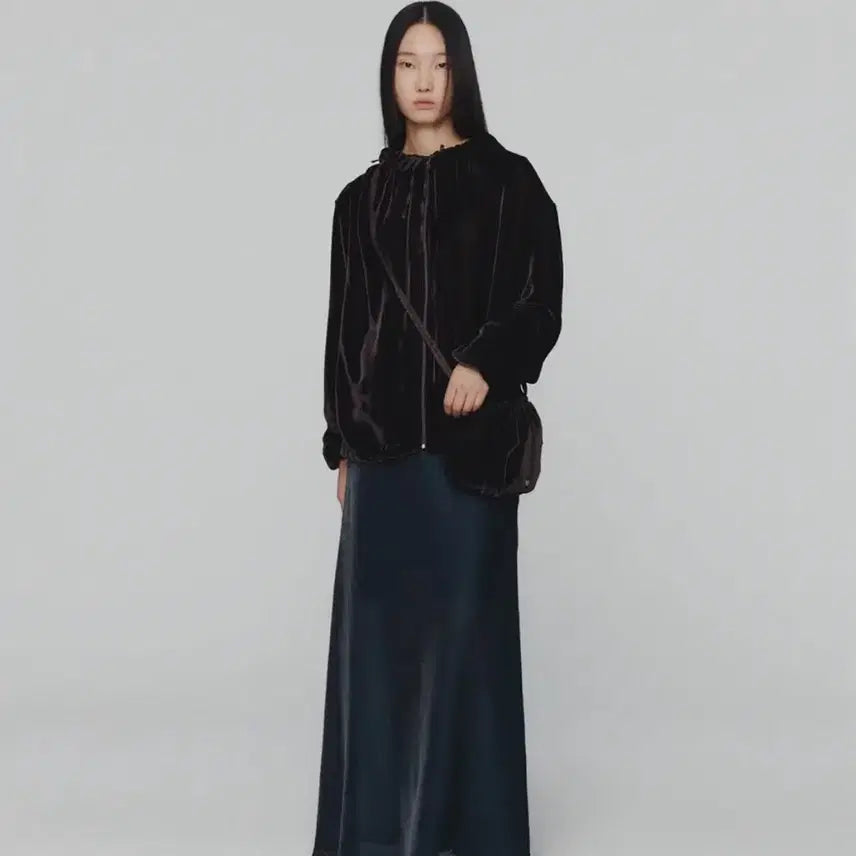 [BUNJANG] AMOMENTO Velvet Mini Bag Dark Brown / 아모멘토 벨벳 미니 백 다크브라운