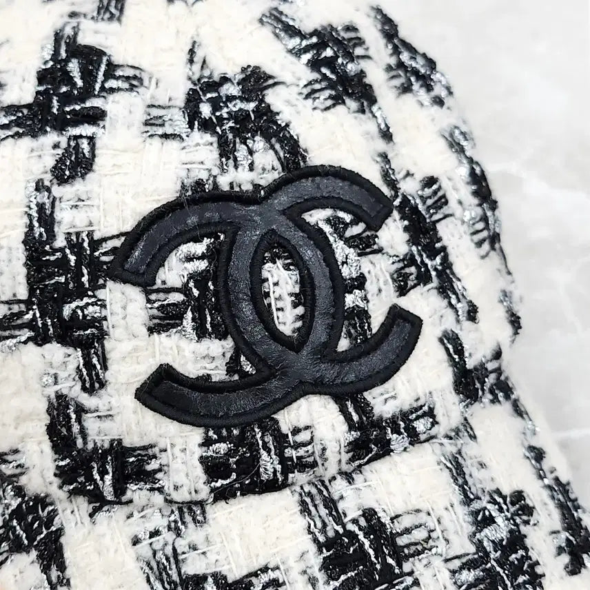 [BUNJANG] Chanel CC Logo Tweed Ball Cap / 샤넬 리미티드 CC로고 트위드 볼캡 M