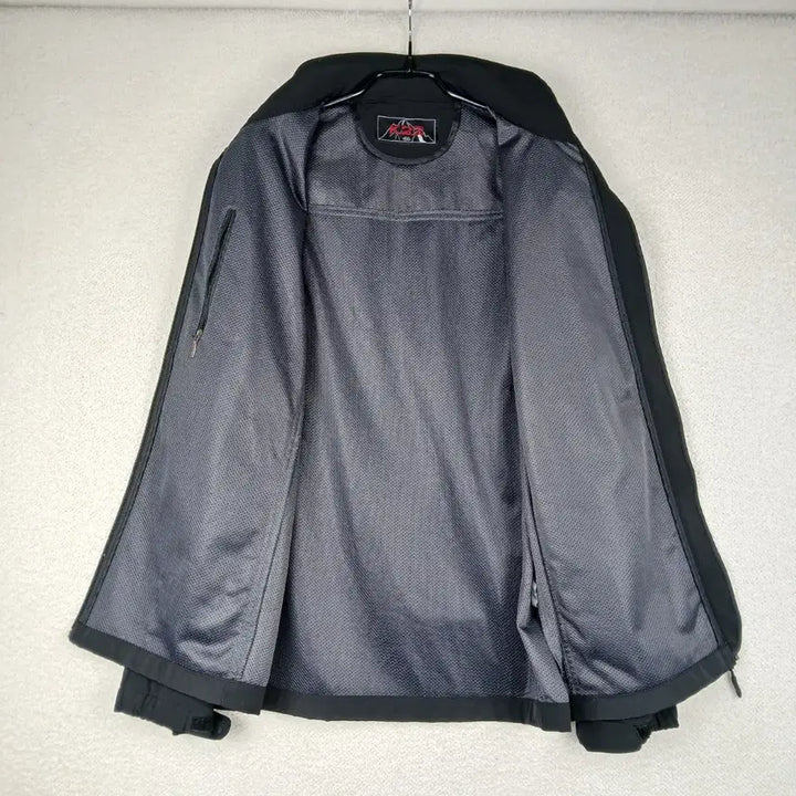 [BUNJANG] K2 Men's Black Windbreaker Jacket (Size 100) / K2 남성 블랙 바람막이 자켓(100)