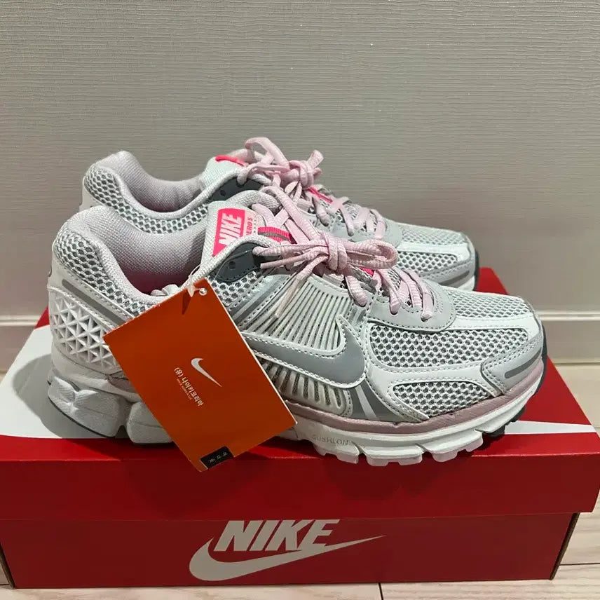 [BUNJANG] Nike Zoom Vomero 5 Pink (Size 250) / 나이키 줌보메로 5 핑크 새상품 250사이즈