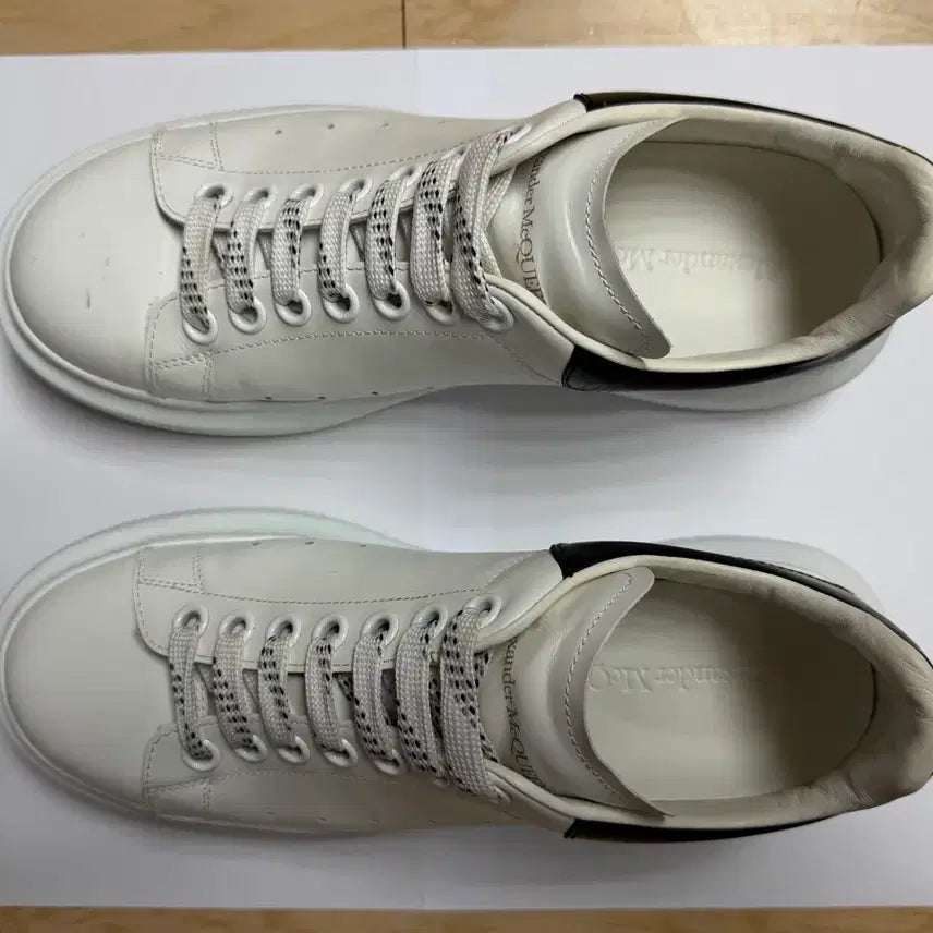[SOLD OUT] 알렉산더 맥퀸 오버솔 39사이즈 판매합니다!(S급 풀박스)
