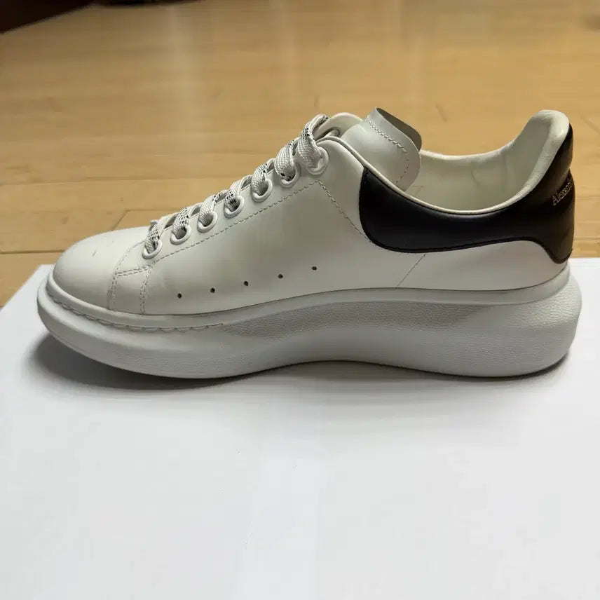 [SOLD OUT] 알렉산더 맥퀸 오버솔 39사이즈 판매합니다!(S급 풀박스)