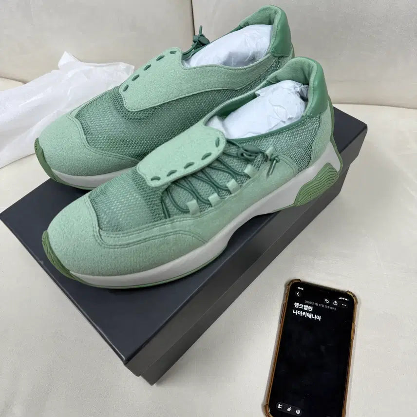 [BUNJANG] Homme Plissé Sneakers (Size 1) / 옴므플리세 스니커즈 사이즈 1(255~260)