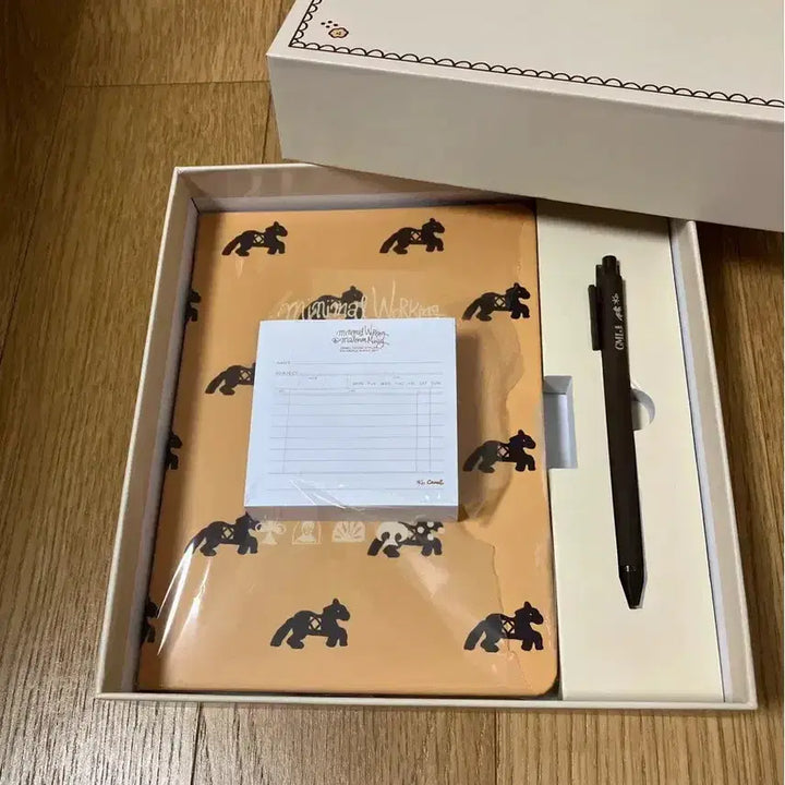[BUNJANG] KB Securities x Camel Coffee Diary and Pen Set / KB증권 x camel 커피 다이어리 세트
