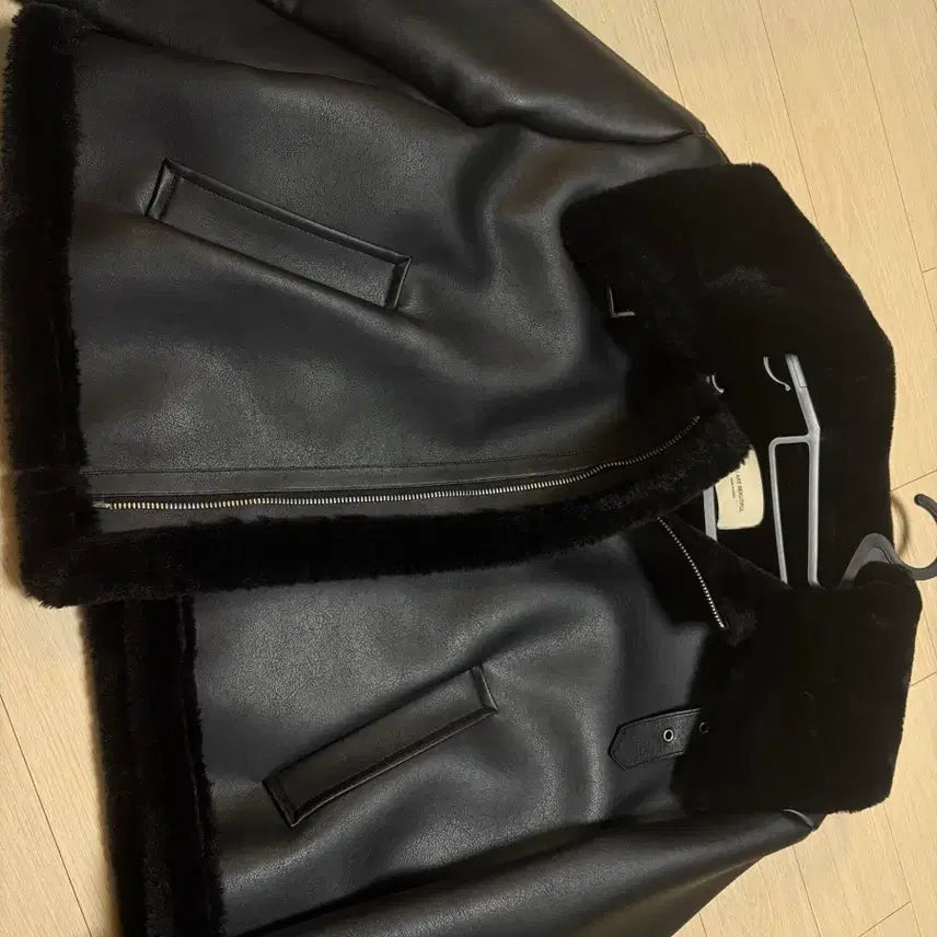 [BUNJANG] Black Shearling Jacket / 블랙 무스탕 자켓