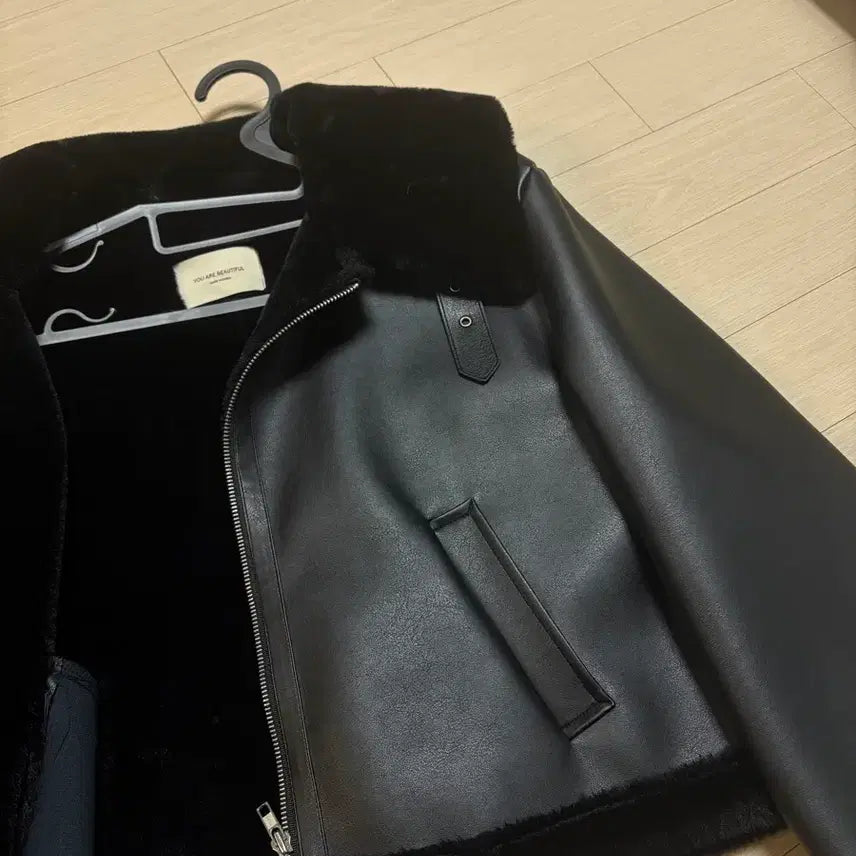 [BUNJANG] Black Shearling Jacket / 블랙 무스탕 자켓