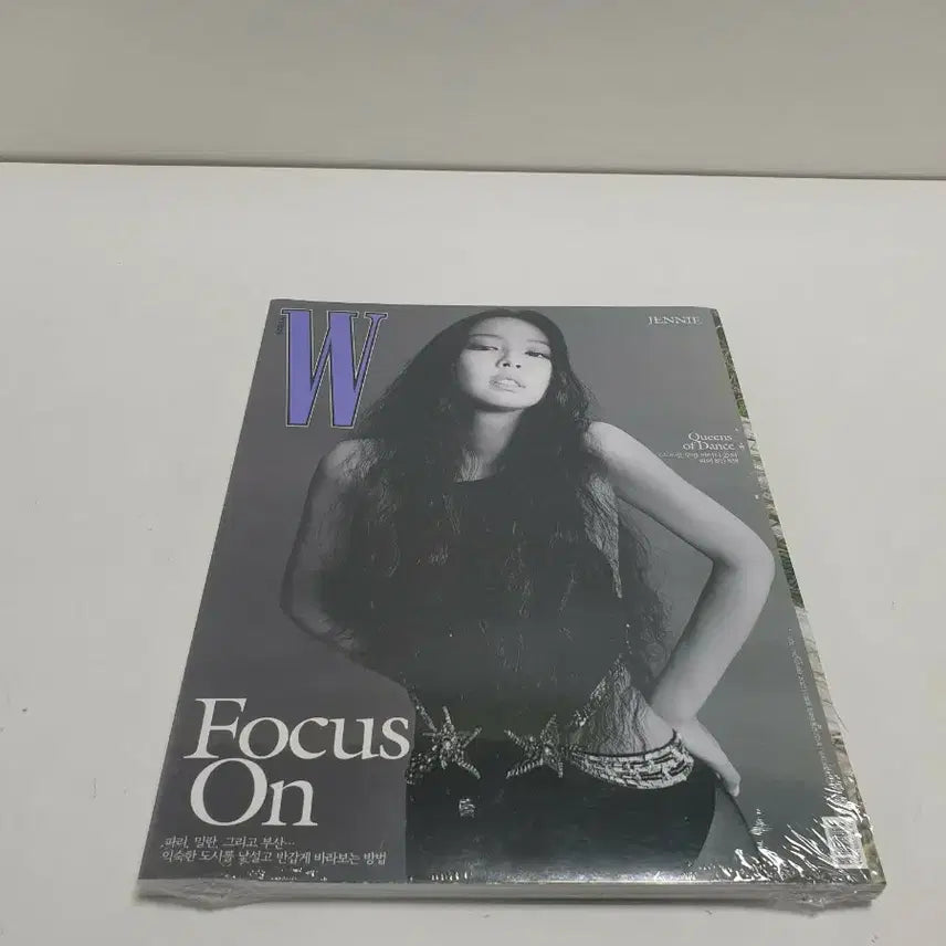 [BUNJANG] W Magazine Jennie Photobook / W 제니 화보 잡지 미개봉