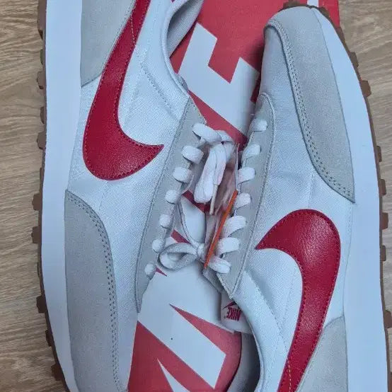 [BUNJANG] Nike Daybreak Summit White Women's 280 (Men's 270) / [나이키, 새상품]데이브레이크 써밋 화이트 우먼 280(남 270)