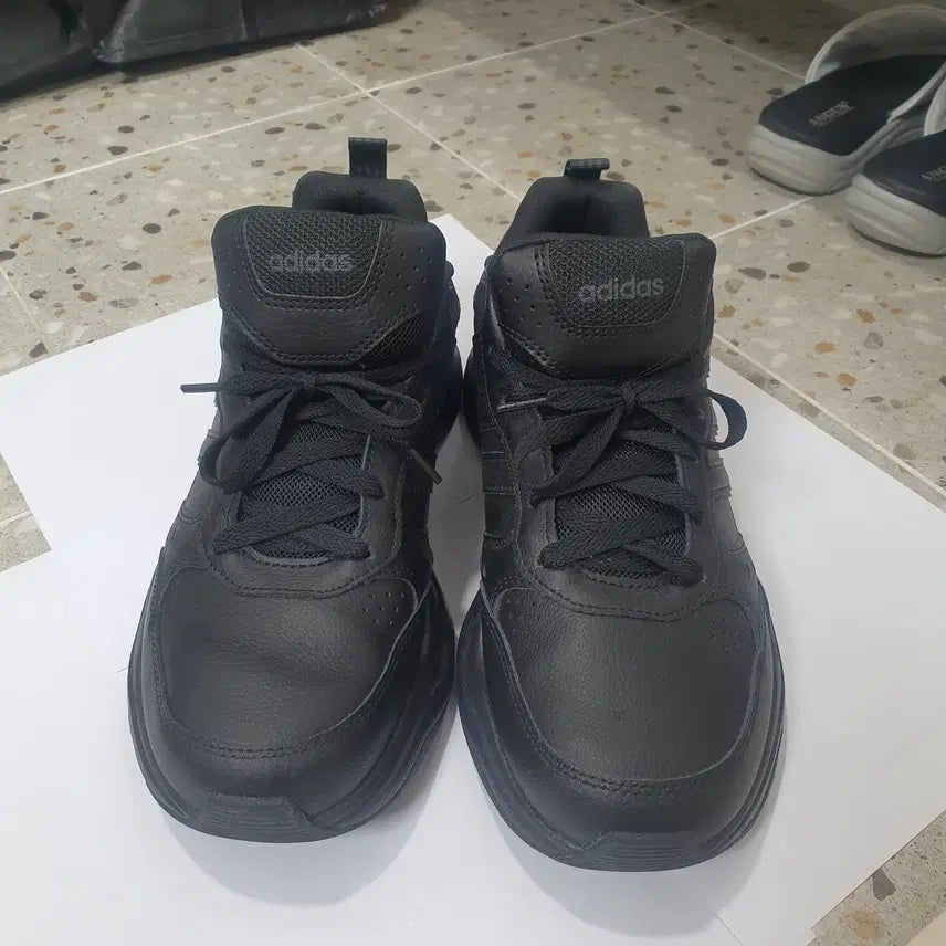 [BUNJANG] Adidas EG2656 Black Sneakers / 아디다스 스터러터 EG2656 블랙 275 운동화