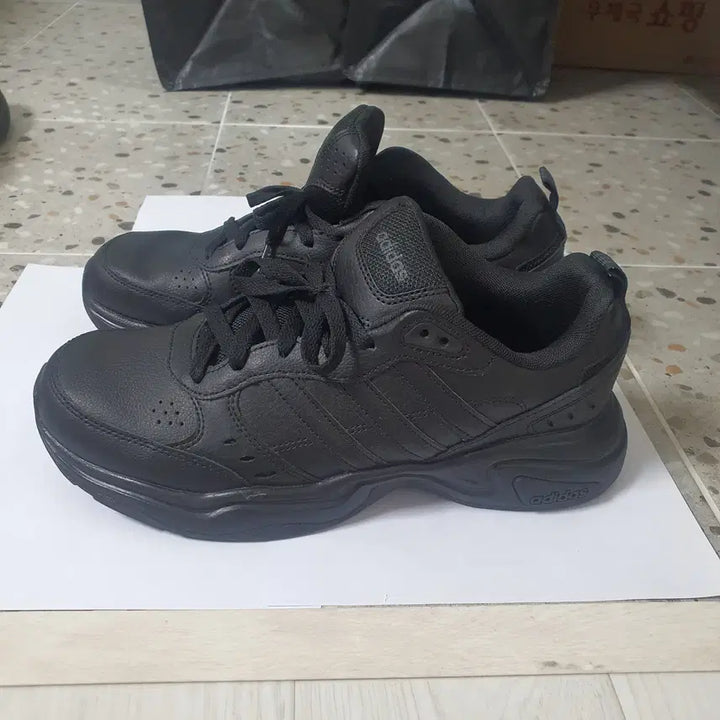 [BUNJANG] Adidas EG2656 Black Sneakers / 아디다스 스터러터 EG2656 블랙 275 운동화