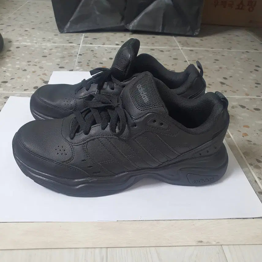 [BUNJANG] Adidas EG2656 Black Sneakers / 아디다스 스터러터 EG2656 블랙 275 운동화