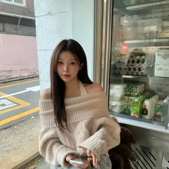 [BUNJANG] VERIVERY Yeonho Off Shoulder Knit (Pink) / 새상품)베르니 포니 오프숄더 니트 (핑크)