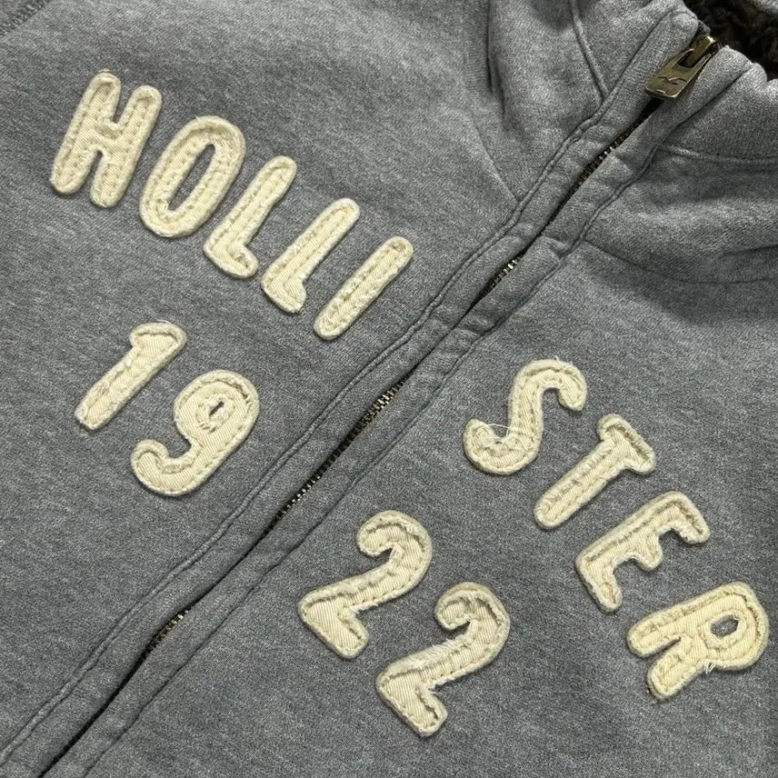 [BUNJANG] Hollister Wolfjaw Sherpa Hooded Zip-up Jacket / 홀리스터 울프죠 쉐르파 후드집업