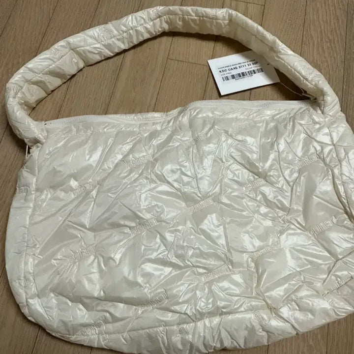 [BUNJANG] DIT Cloud Middle Shoulder Bag Cream / (새상품)다이닛 클라우드 미들 숄더백 크림