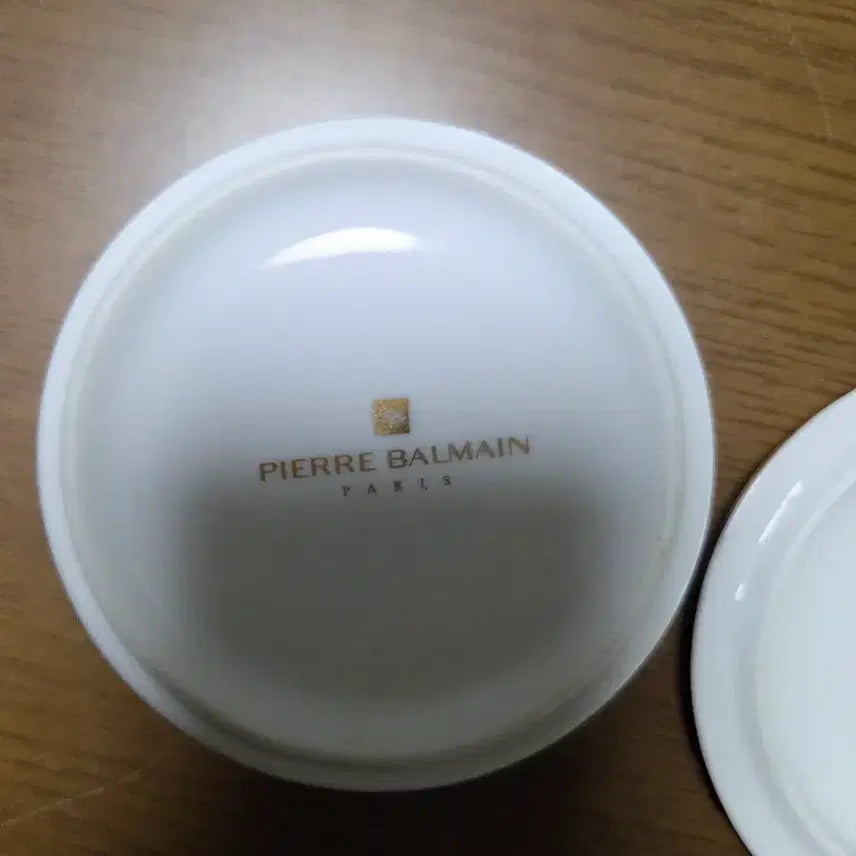 [BUNJANG] Pierre Balmain Vintage Style Jewelry Box / 피에르발망 빈티지 스타일 원형 보석함/악세사리함