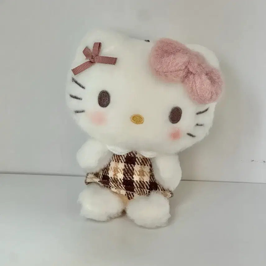 [BUNJANG] Sanrio Howa Moca Brown Check Hello Kitty Mascot / 산리오 일본 정품 호와모카 체크 헬로키티 마스코트
