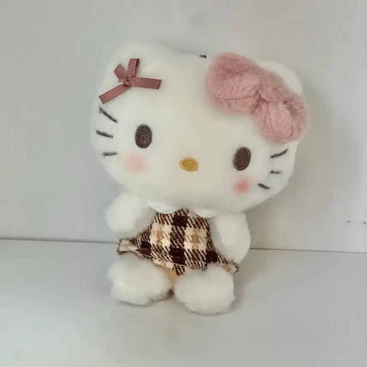 [BUNJANG] Sanrio Howa Moca Brown Check Hello Kitty Mascot / 산리오 일본 정품 호와모카 체크 헬로키티 마스코트