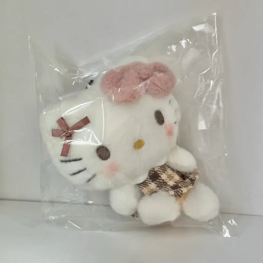 [BUNJANG] Sanrio Howa Moca Brown Check Hello Kitty Mascot / 산리오 일본 정품 호와모카 체크 헬로키티 마스코트