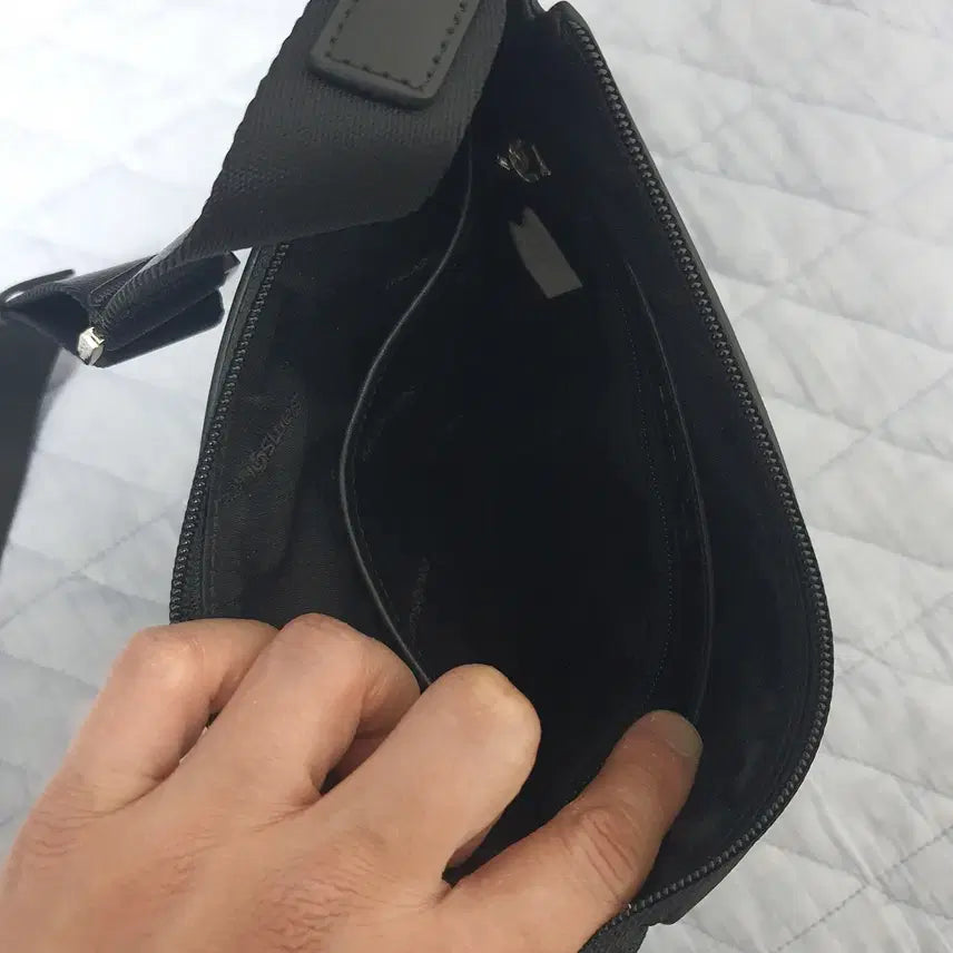 [BUNJANG] Samsonite Deon HU209002 Crossbody Bag / 샘소나이트 Deon HU209002 크로스백 팝니다.