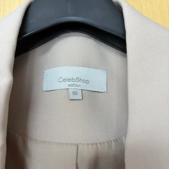 [SOLD OUT] 새상품) 셀렙샵 여성 투버튼 베이지 자켓 슬랙스 세트 (66)CelebS