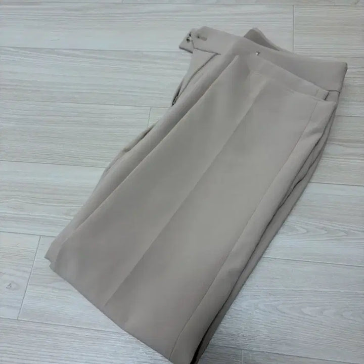 [SOLD OUT] 새상품) 셀렙샵 여성 투버튼 베이지 자켓 슬랙스 세트 (66)CelebS