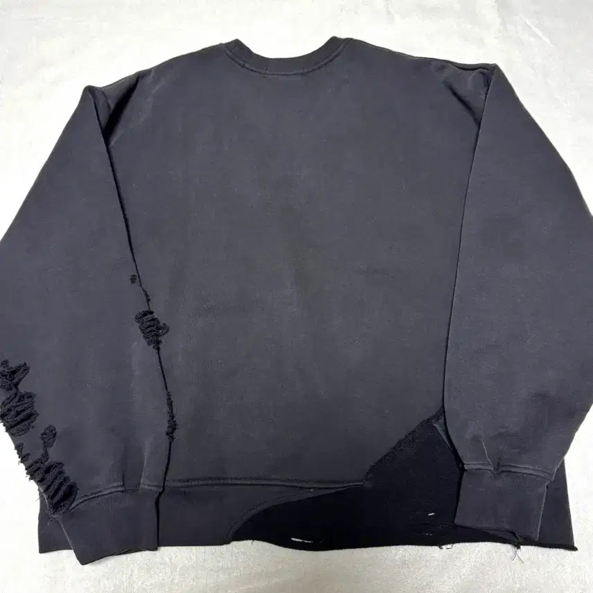 [BUNJANG] CORD. Deflection Damaged Sweatshirt - M / 코드(CORD.) 디플렉션 데미지드 스웻셔츠 맨투맨 M사이즈