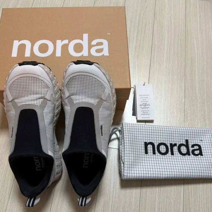 [BUNJANG] Norda 003 Ash Sneakers / norda 003 애쉬 270