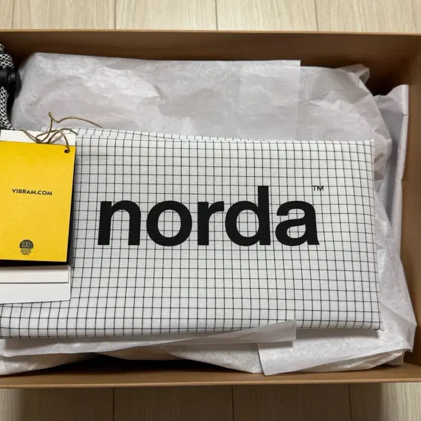 [BUNJANG] Norda 003 Ash Sneakers / norda 003 애쉬 270