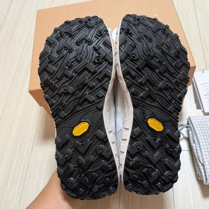[BUNJANG] Norda 003 Ash Sneakers / norda 003 애쉬 270
