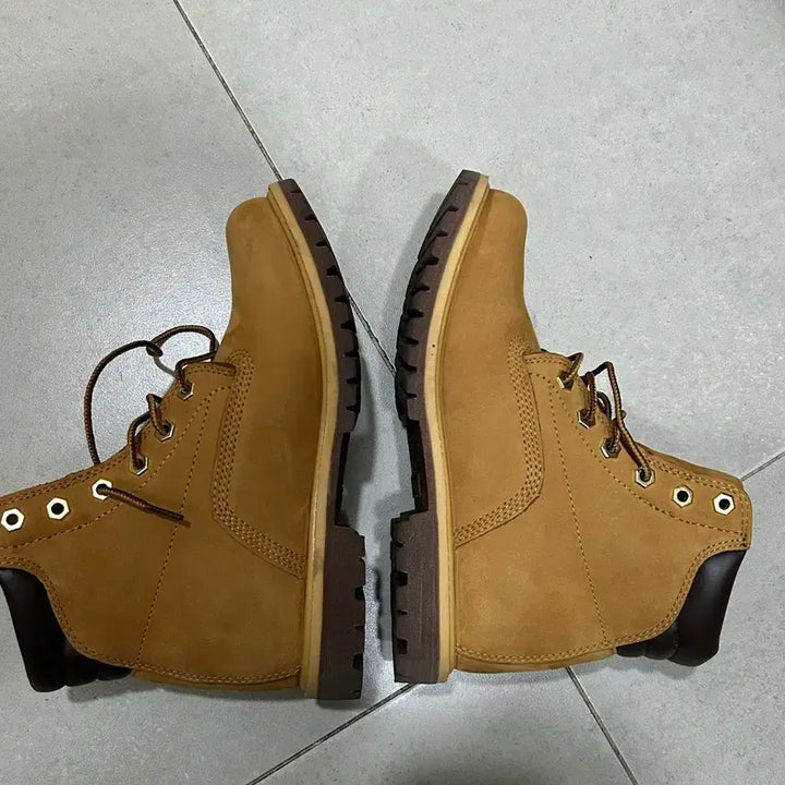 [BUNJANG] Timberland Women's 6-Inch Waterproof Boots / [245]팀버랜드 여성 워터빌 6인치