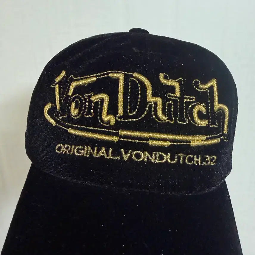 [BUNJANG] Von Dutch Black Velvet Ball Cap / Von Dutch Y2K cap 본더치 블랙 벨벳 볼캡입니다