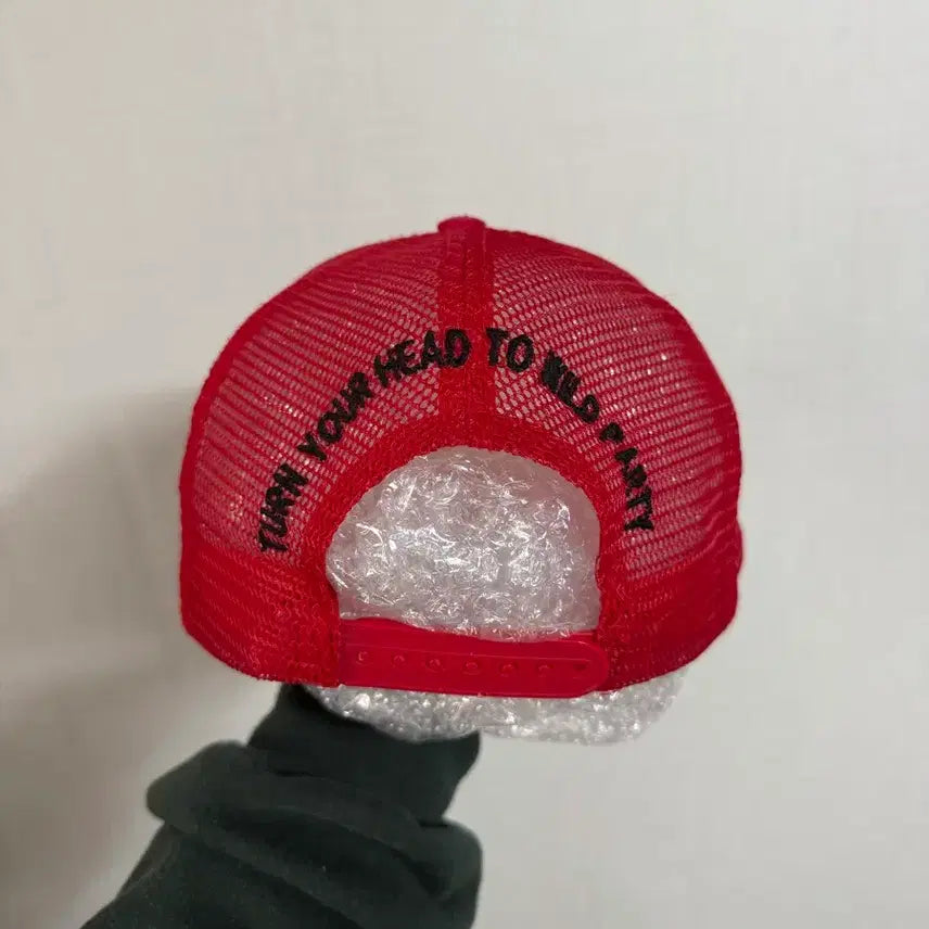 [BUNJANG] DSQUARED2 Red Mesh Cap / DSQUARED 디스퀘어드2 빨간색 메쉬 캡 모자입니다