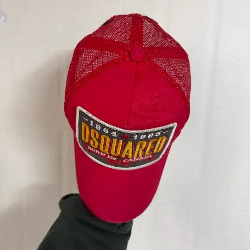 [BUNJANG] DSQUARED2 Red Mesh Cap / DSQUARED 디스퀘어드2 빨간색 메쉬 캡 모자입니다
